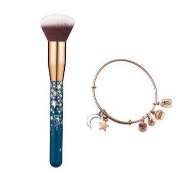 it cosmetics Other - IT Brushes for Ulta x ALEX AND ANI Brush Set